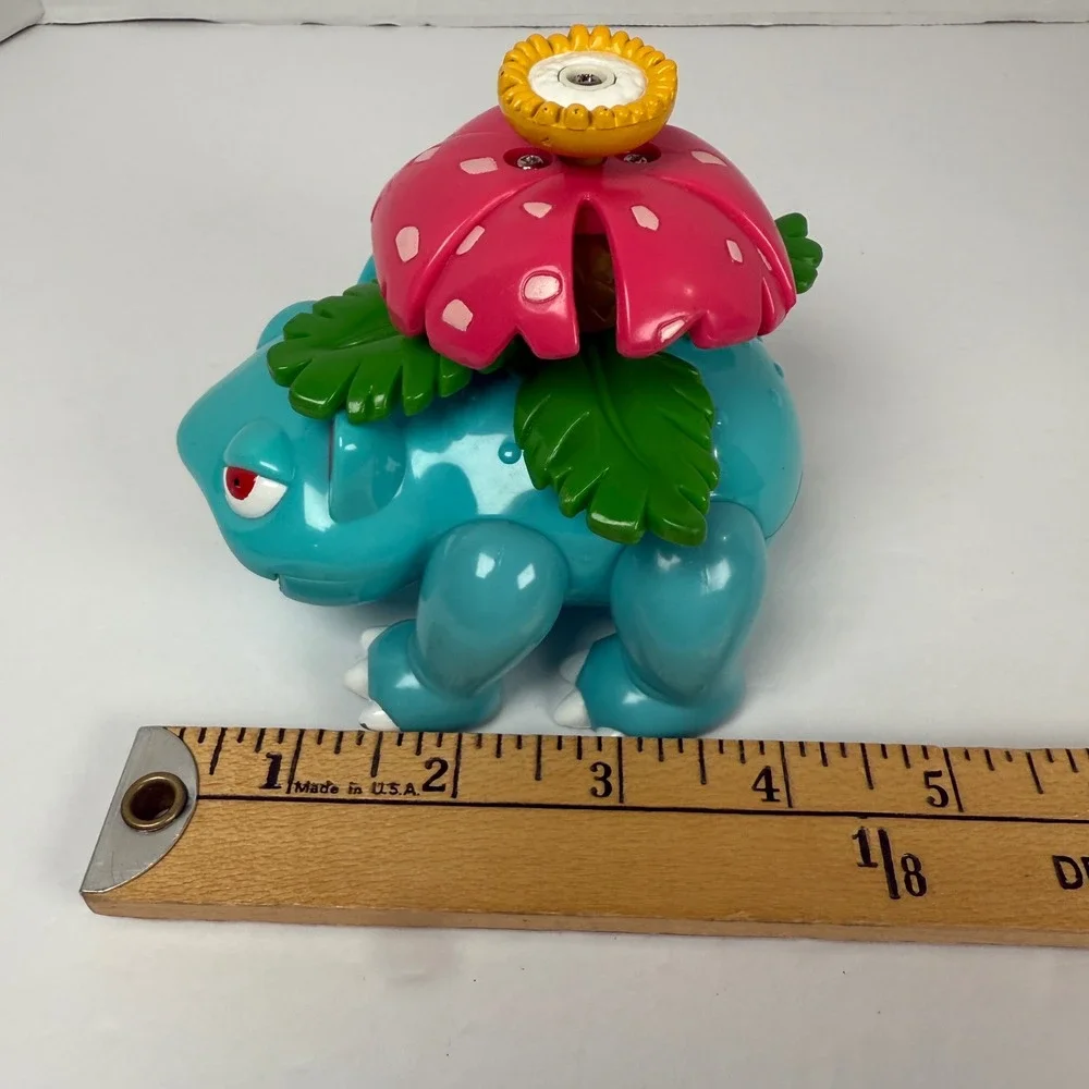 Hasbro Pokemon Venusaur vine whip Action Figure 2000 Pull String Toy